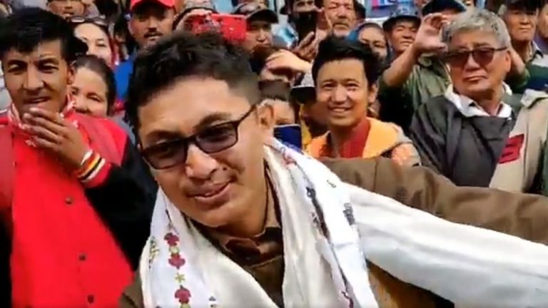 लद्दाख के सांसद का पहले धारा 370 हटने पर दमदार भाषण, फिर स्वतंत्रता दिवस पर धमाकेदार डांस, देखे VIDEO