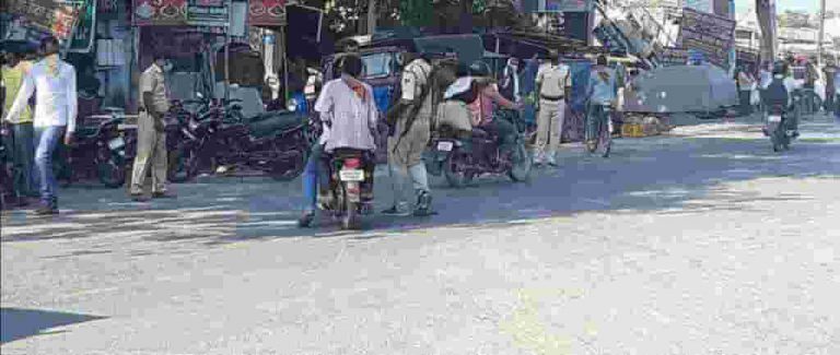 सरैया पुलिस द्वारा वाहन चेकिंग अभियान चलाया गया