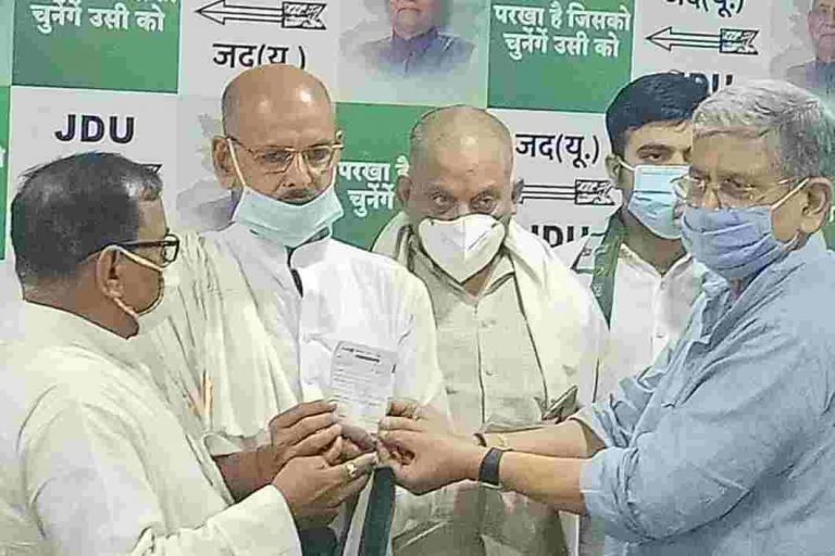 पूर्व मंत्री उदय नारायण राय उर्फ एवं पूर्व जिला पार्षद सुरेश राय ने जदयू का थामा दामन…