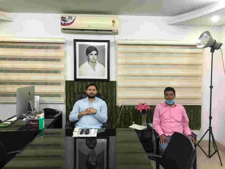 तेजस्वी यादव से मिले सुनील मालाकार, विधानसभा चुनाव पर हूँई चर्चा…