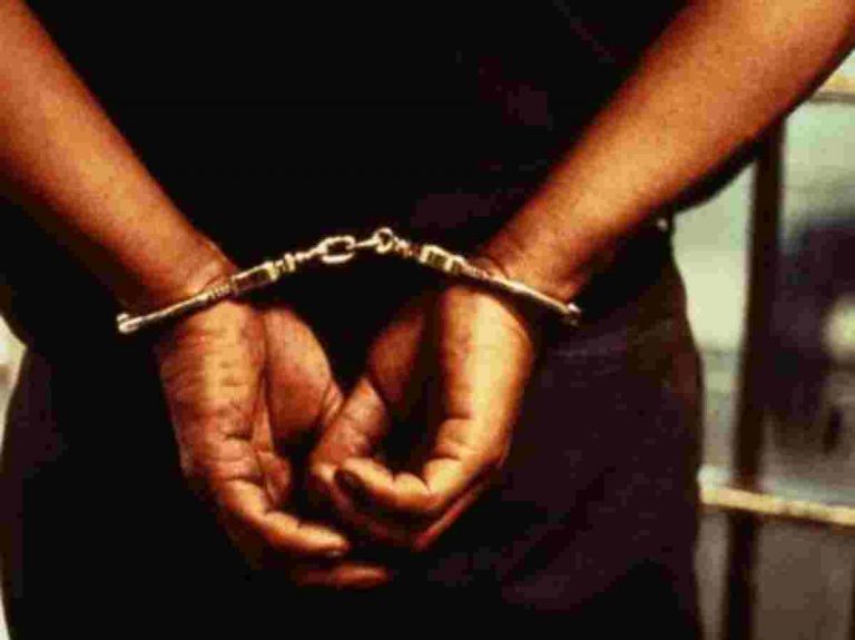 लालगंज बाजार से लूट मामले मे पुलिस ने तीन को किया गिरफ्तार…