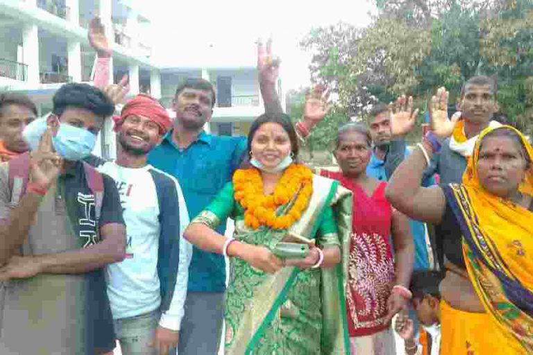 सोनपुर से 2,परसा से 1 प्रत्याशीयो ने नामांकन पत्र दाखिल किया