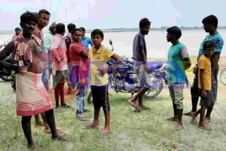 घाट पर नहाने के दौरान गहरे पानी मे चले जाने से डुबा वयक्ति