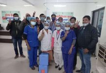 मुजफ्फरपुर: जिला स्थित प्रसाद हास्पीटल में लोगों को किया गया पहली चरण का वेक्सीनेशन।