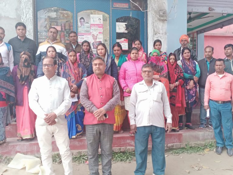 टीबी रोग की जागरूकता के लिए बैठक डाँ पूनम शर्मा के आवास पर ग्रामीण चिकित्सा कल्याण विकास संस्थान द्बारा तेरह पंचायत काँडिनेटरो के साथ बैठक।