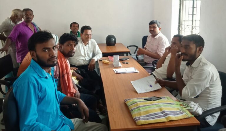 भच्छी में तिरंगा कार्यक्रम को लेकर किया गया बैठक