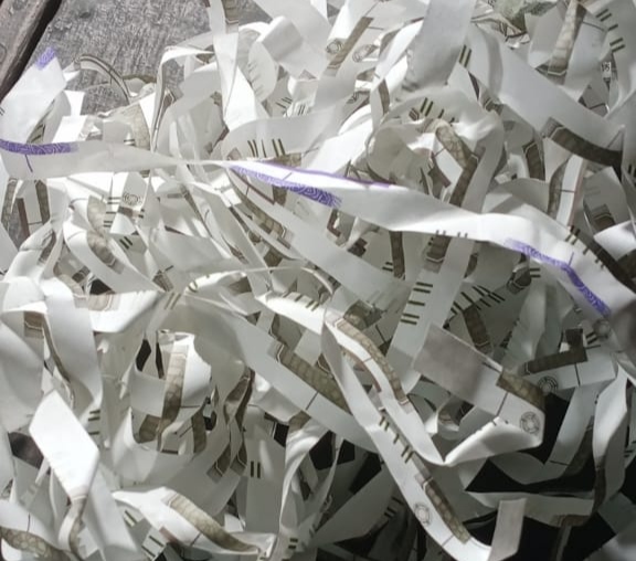 हरियाणा: अनार की पेटियों में नोटों की कटिंग मिलने से शहर में मचा हड़कंप, जानें पूरा मामला
